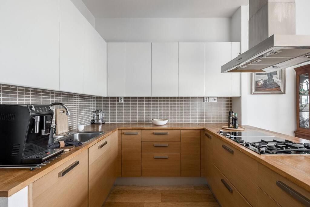 Spacious Home With Four Terrace, Sauna, Sea View هلسنكي المظهر الخارجي الصورة